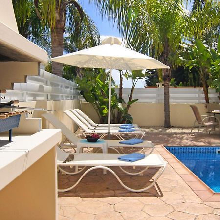 Nissi Sapphire Villa アヤナパ エクステリア 写真