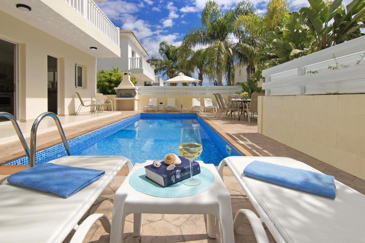 Nissi Sapphire Villa アヤナパ エクステリア 写真