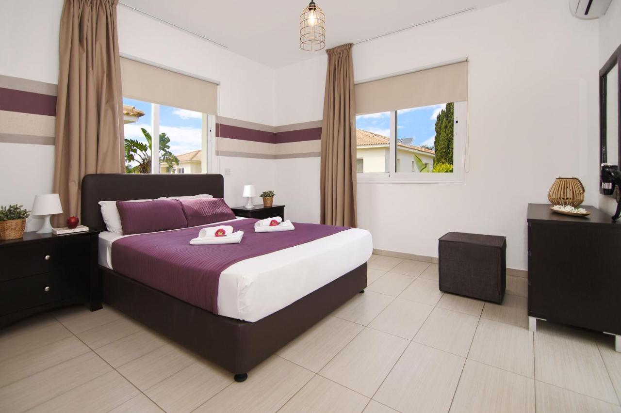 Nissi Sapphire Villa アヤナパ エクステリア 写真