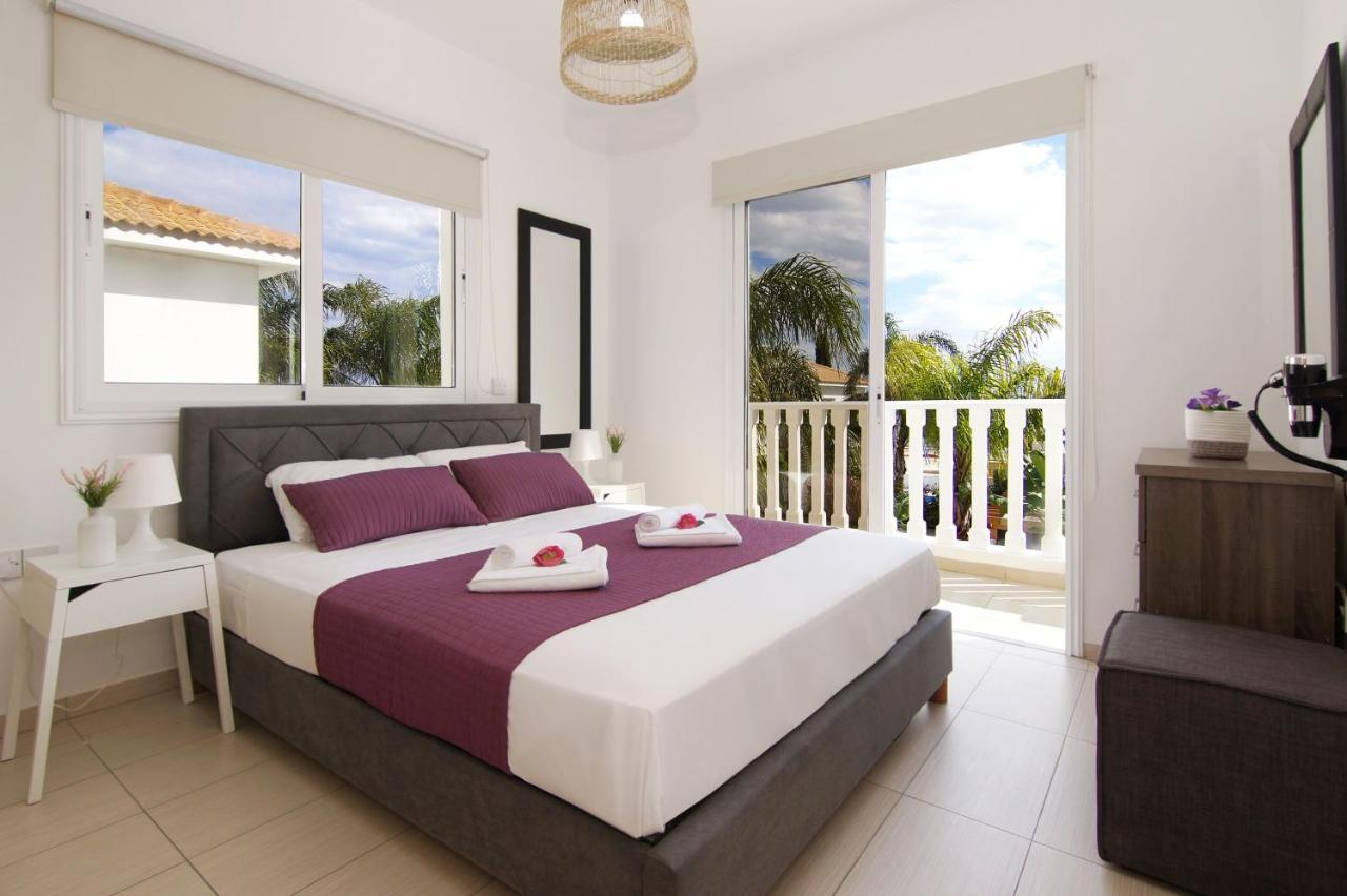 Nissi Sapphire Villa アヤナパ エクステリア 写真
