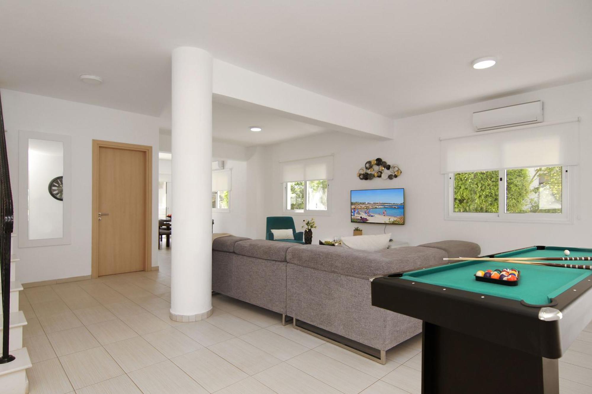Nissi Sapphire Villa アヤナパ エクステリア 写真